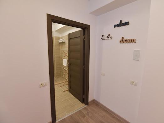 Radu Studio Mamaia Nord Năvodari Exterior foto